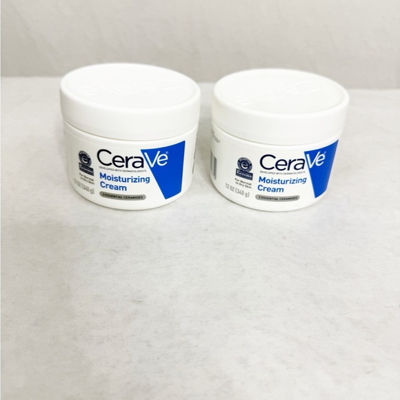 NEW CeraVe Moisturizing Cream Bundle of 2 - 12 oz Containers. Normal to Dry - Picture 1 of 2